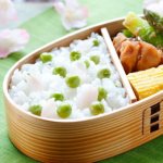 Японские блюда из риса. Рецепт онигири из яиц, мяса, курицы, рыбы, тунца в домашних условиях